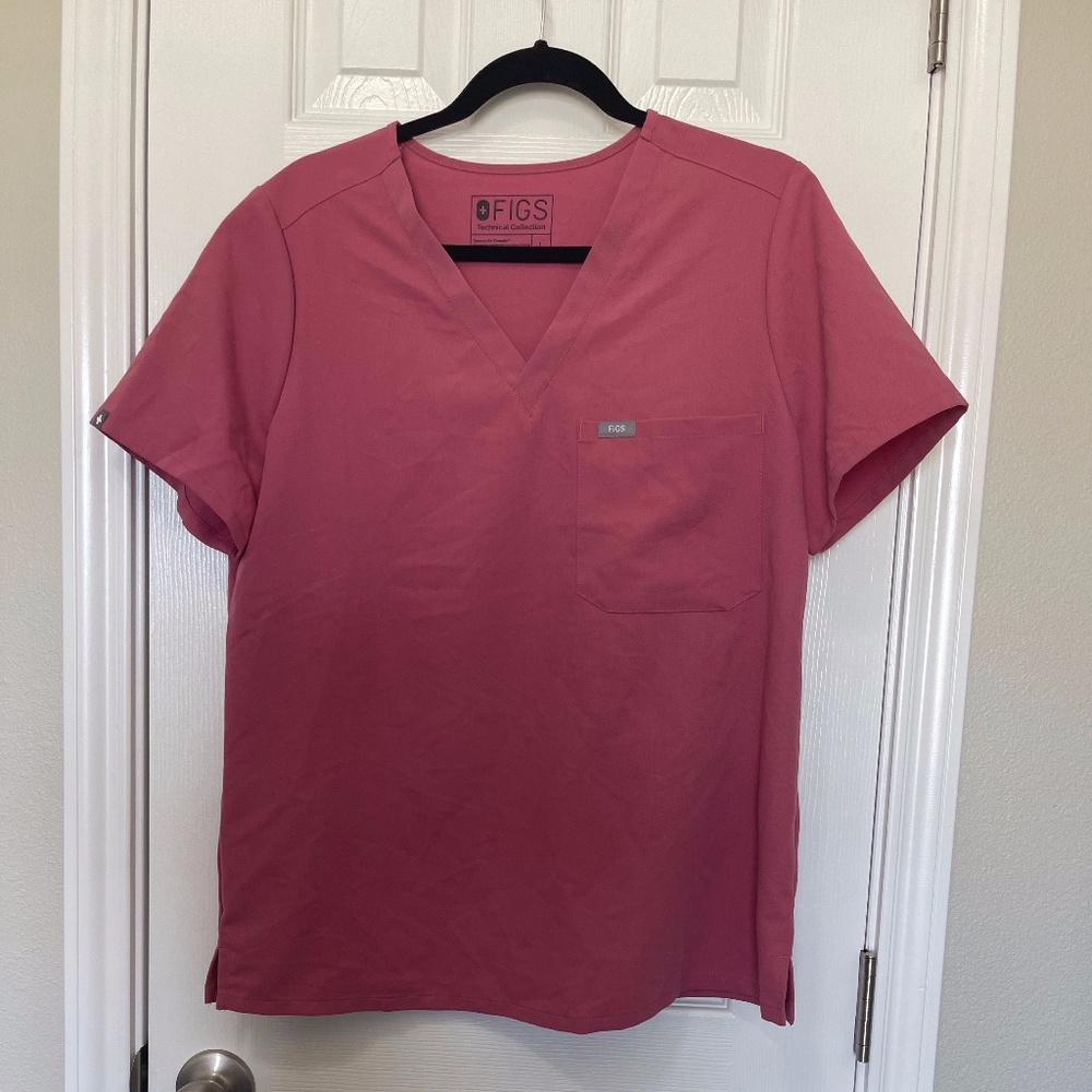 Quartz Fig Scrub Top